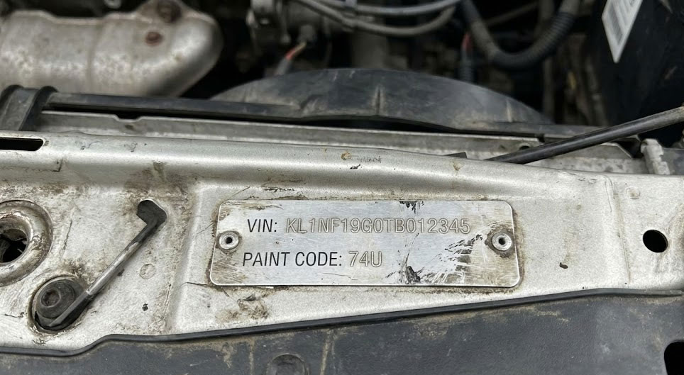 Як знайти код кольору на кузове Nexia N100